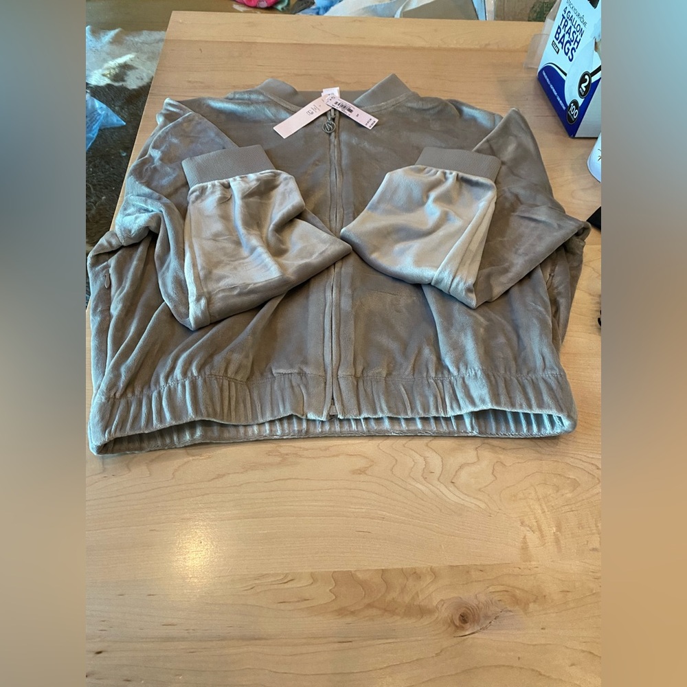 NWT - Victorias Secret velour bomber jacket, small! This is oversized!